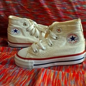 Converse all-star toddler shoes size 4